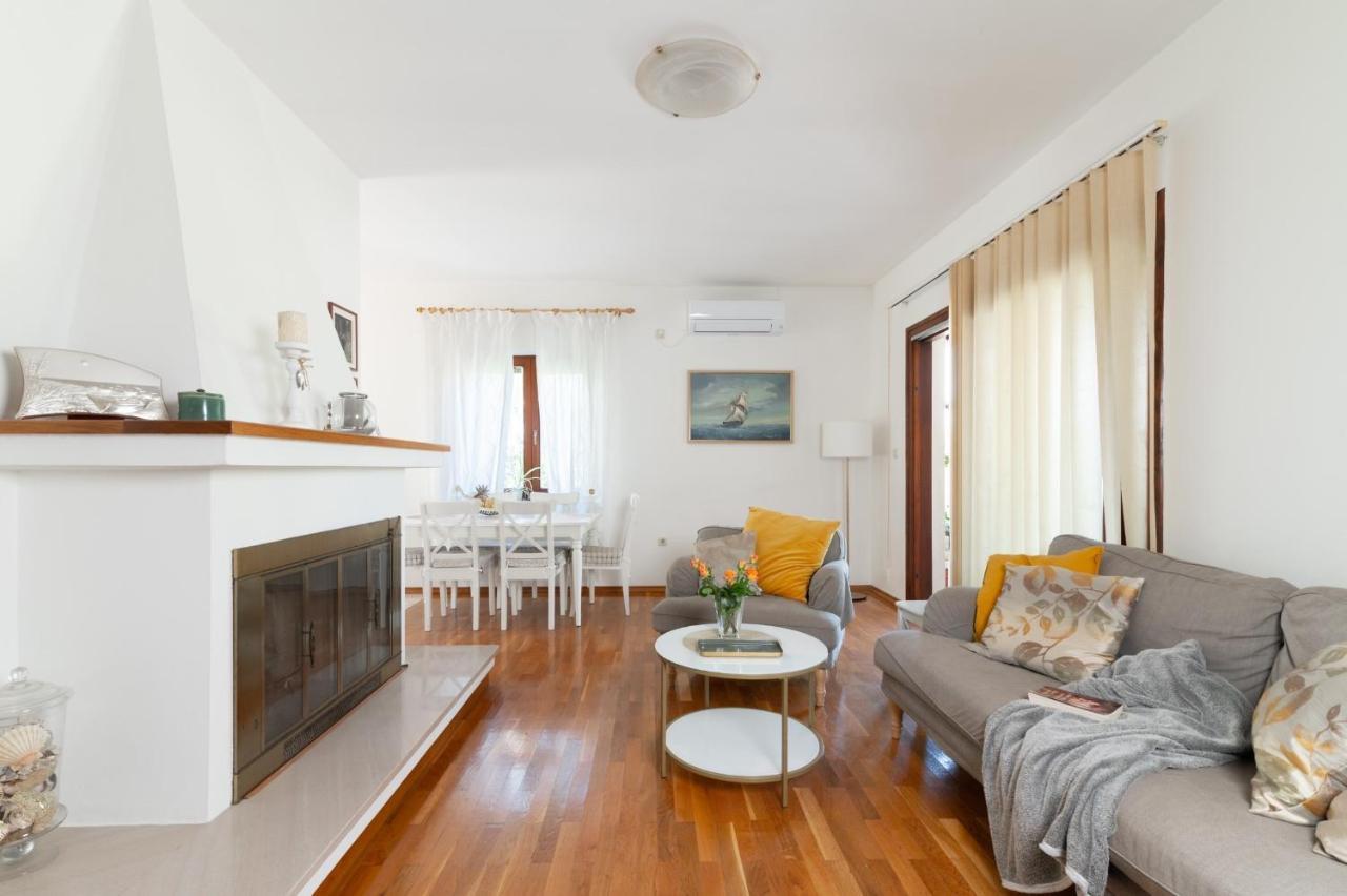 Apartments Rozelyn Ugljan Extérieur photo