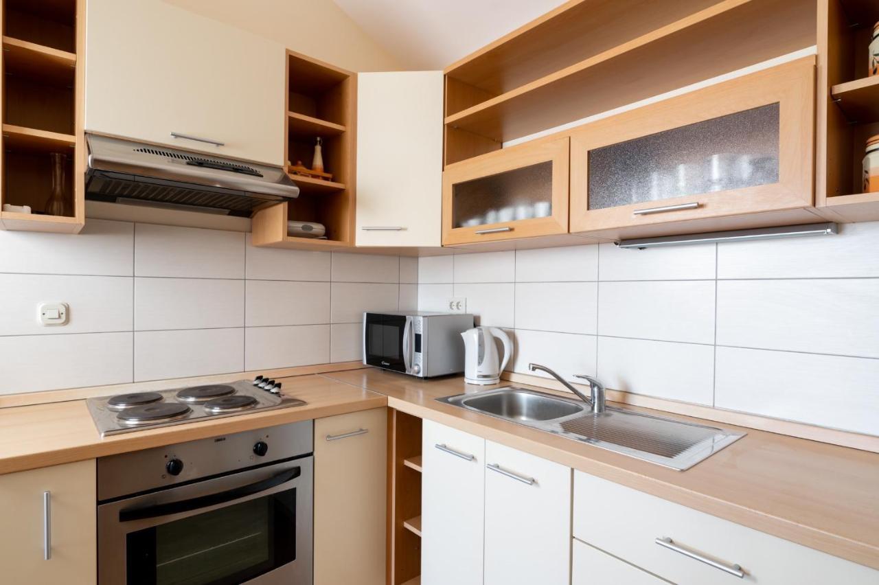 Apartments Rozelyn Ugljan Extérieur photo